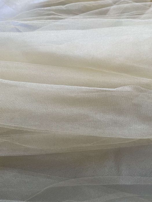 Фатін золотого кольору