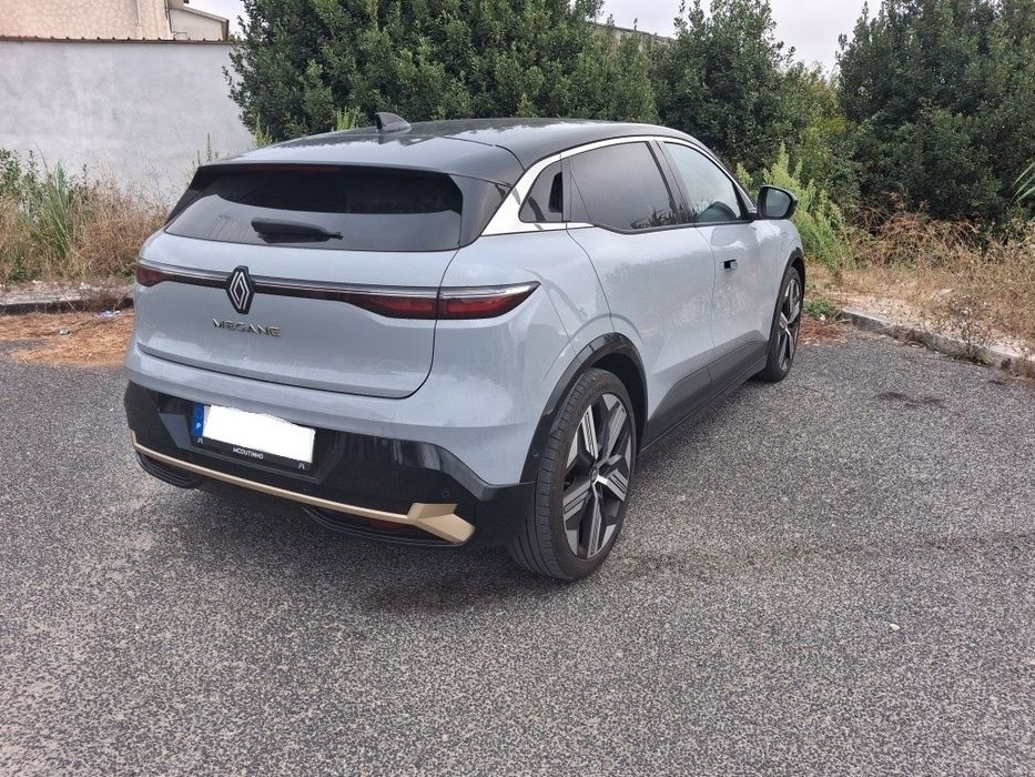Renault Megane E-Tech ICONIC EV60 - Optimum Charge, com IVA dedutível.