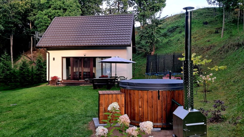 Domek nad jeziorem, jacuzzi ,rzeczka, Giżycko,Mazury, wolne terminy