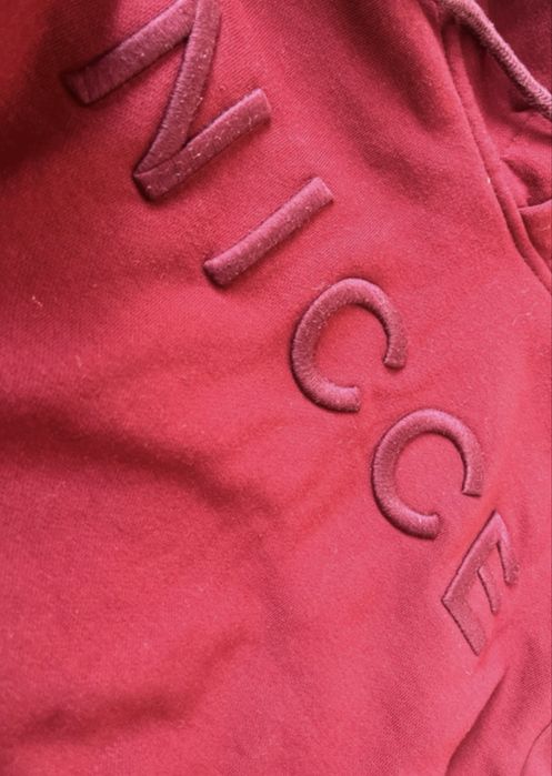 Bordowa bluza z napisem NICCE marki Madmext