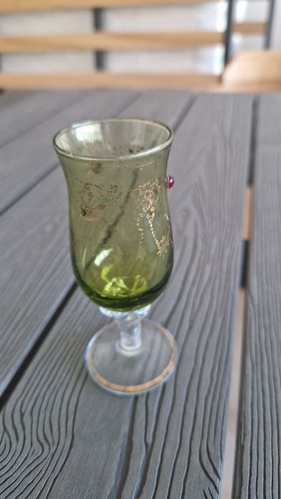1 copo de pé verde