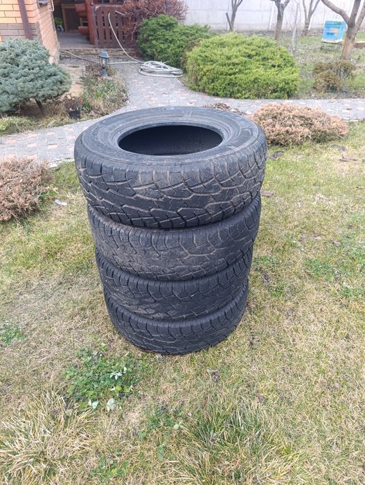 Продам всесезонні колеса 245 70 16