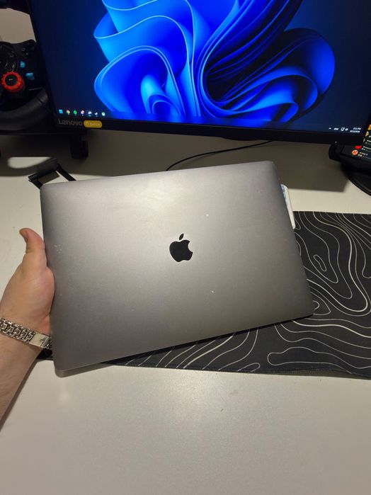 MacBook Pro 15" 2017 16/512