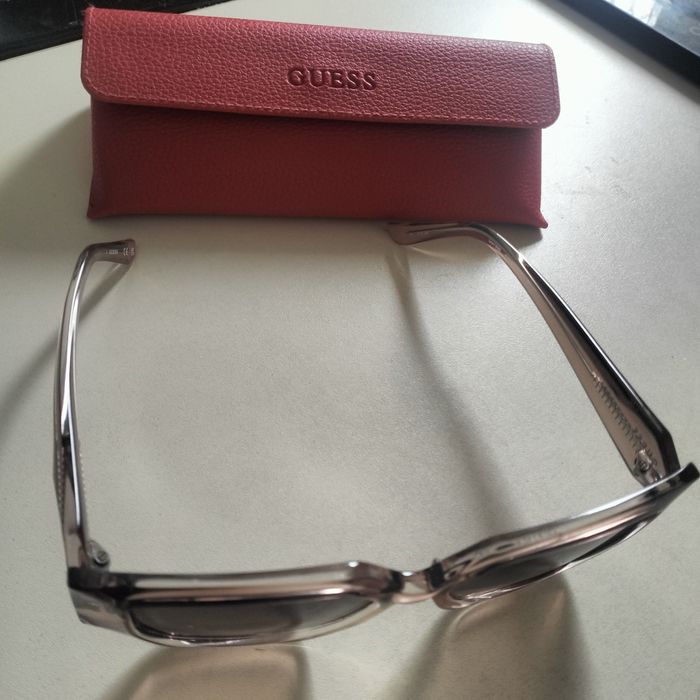 Соецезахисні окуляри GUESS