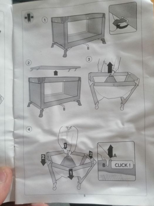 Cama de viagem para criança ou bebé.