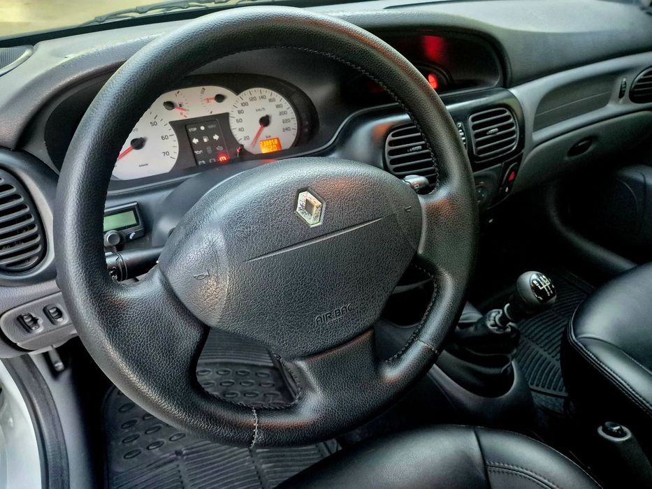 Renault Mégane Coupe foto 4