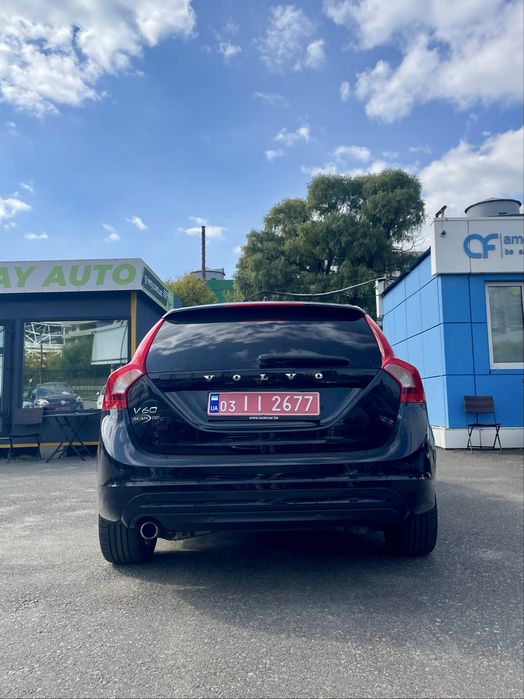 Volvo v60(D2) 2014 року
