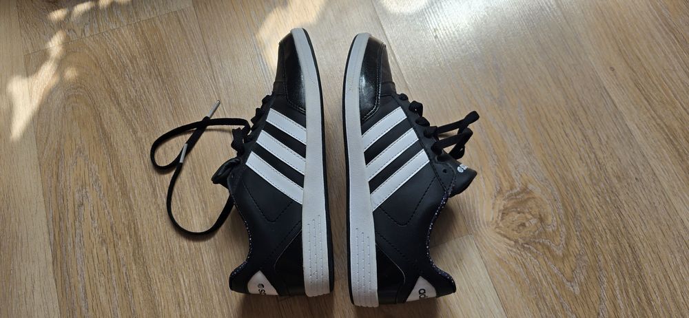 Buty Adidas Hoops VL W rozmiar 38