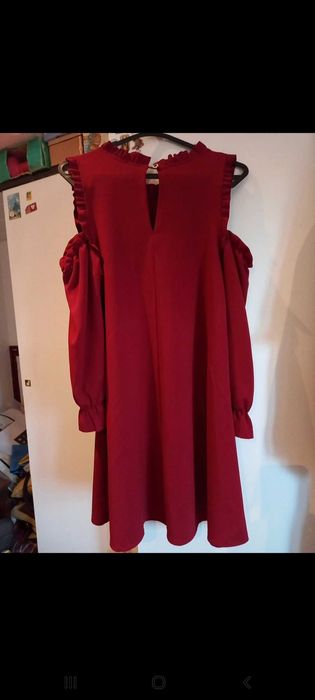 Vestido vermelho, de ombros à mostra, manga 3/4 - M - Fashion