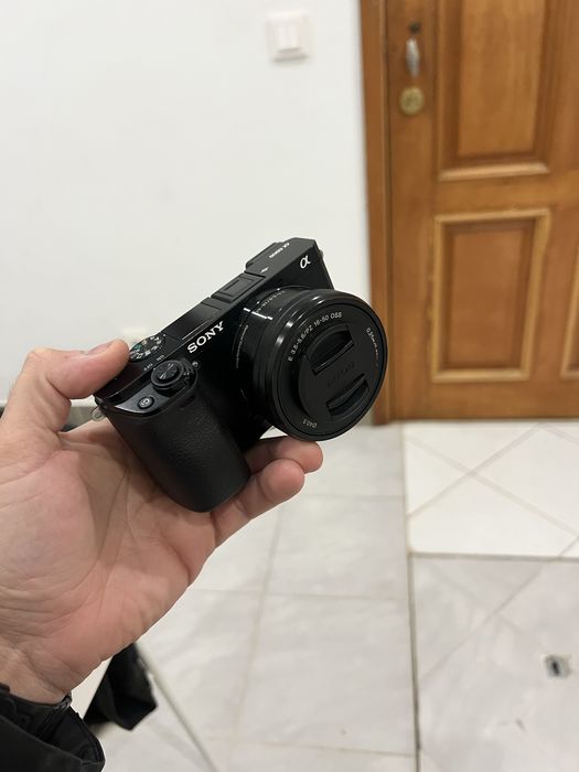 Sony A6000 + 16-50mm