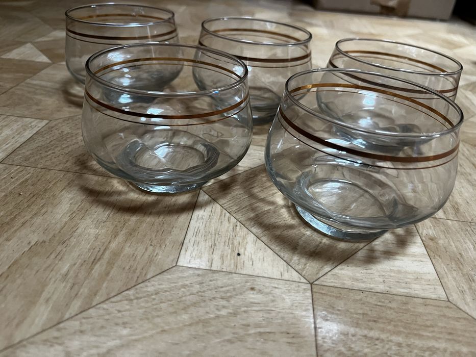 Pucharki   nowe   stan    idealny 5 sztuk