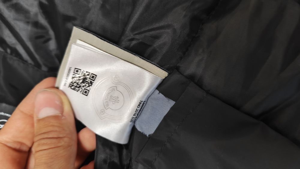 Пуховик Moncler S