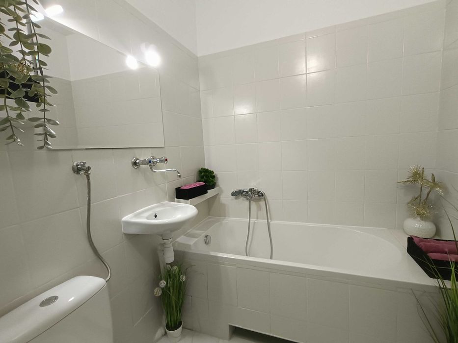 Atrakcyjna kawalerka, balkon, 2 piętro, świetna lokalizacja  Os.Stawki