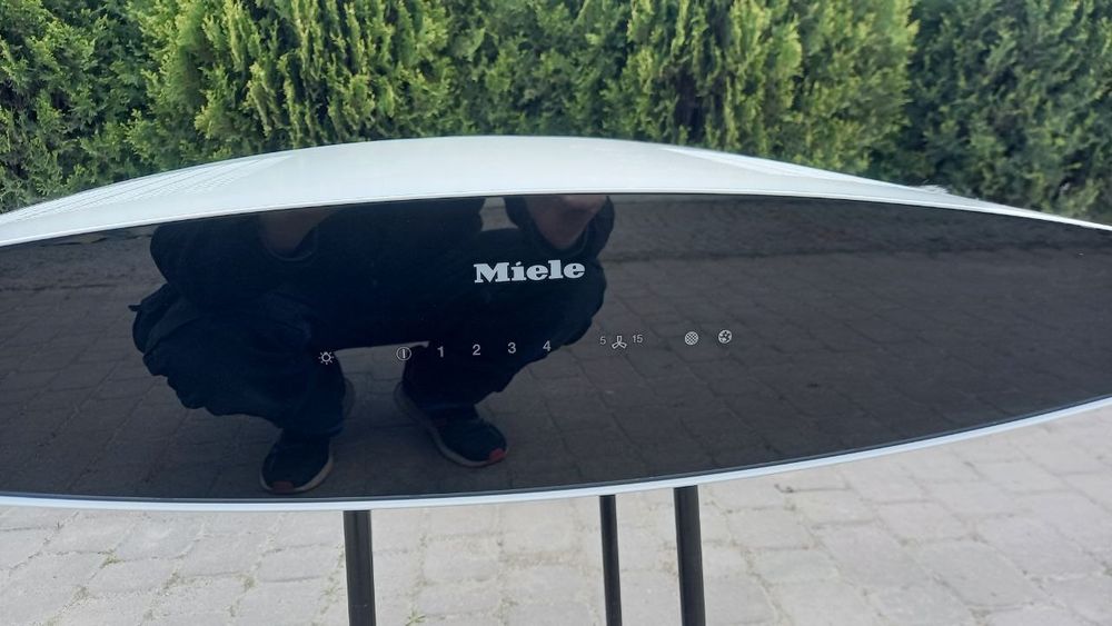 Продам витяжку miele DA 7096 W