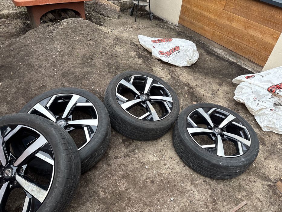 Felgi Nissan Qashqai z oponami