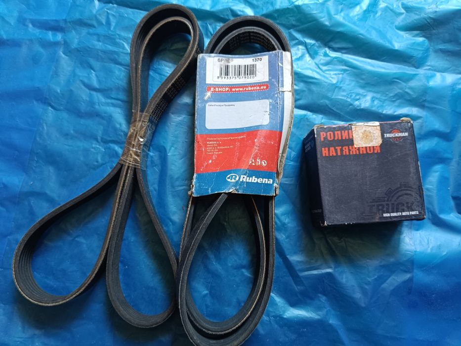 Ремені генератора та натяжний ролік