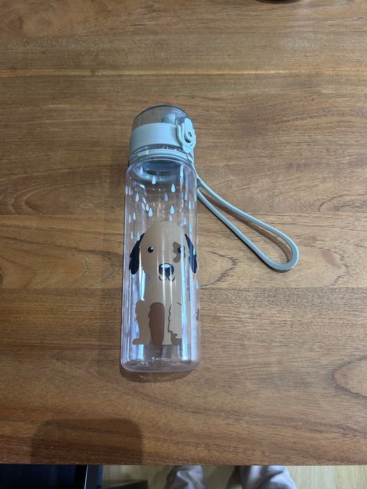 Bidon z pieskiem dla dzieci