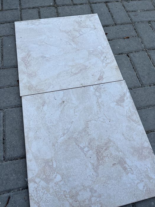 Azulejo bege quadrado