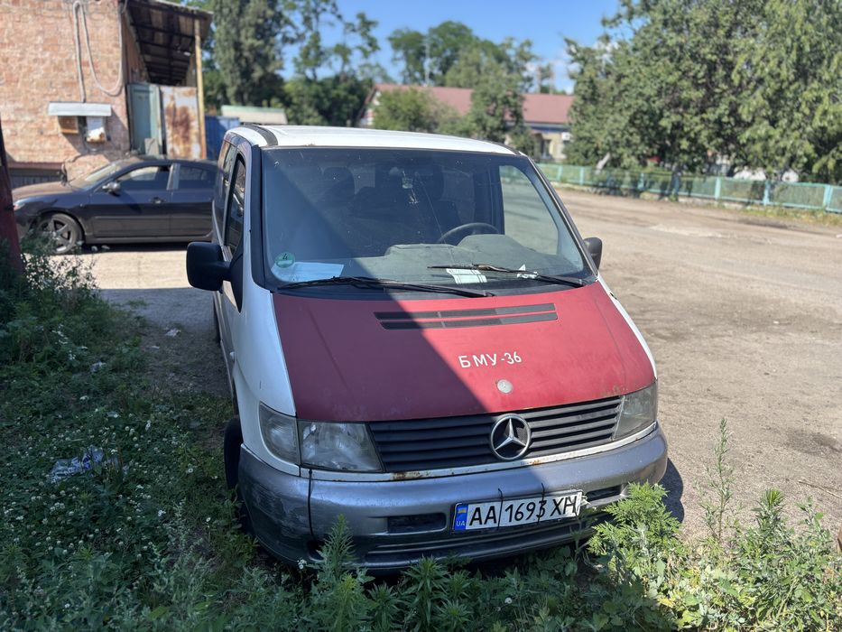 Мерседес Віто 608