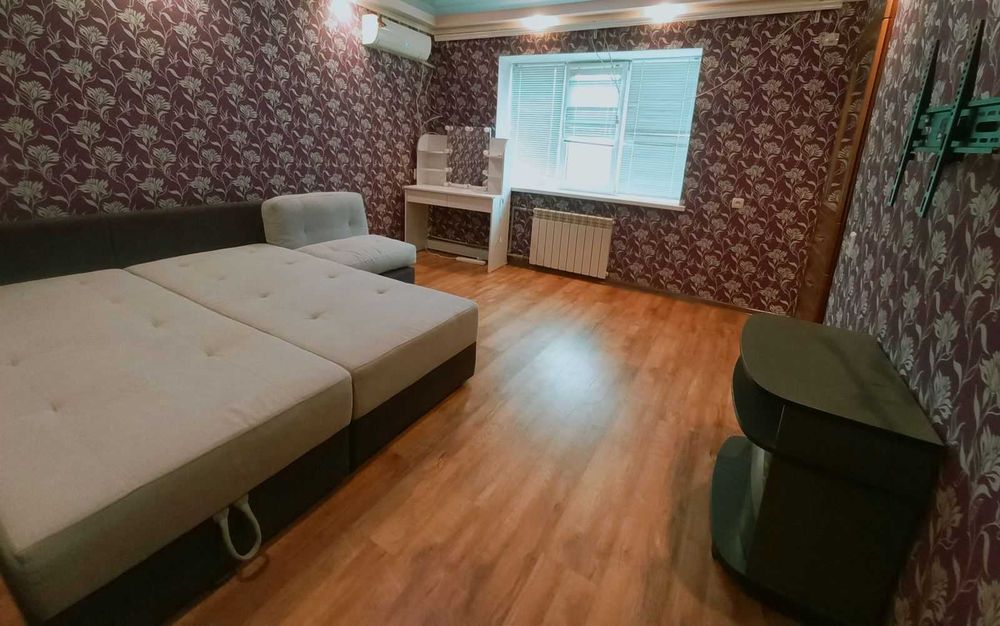 Продам двухкомнатную квартиру с ремонтом техникой мебелью