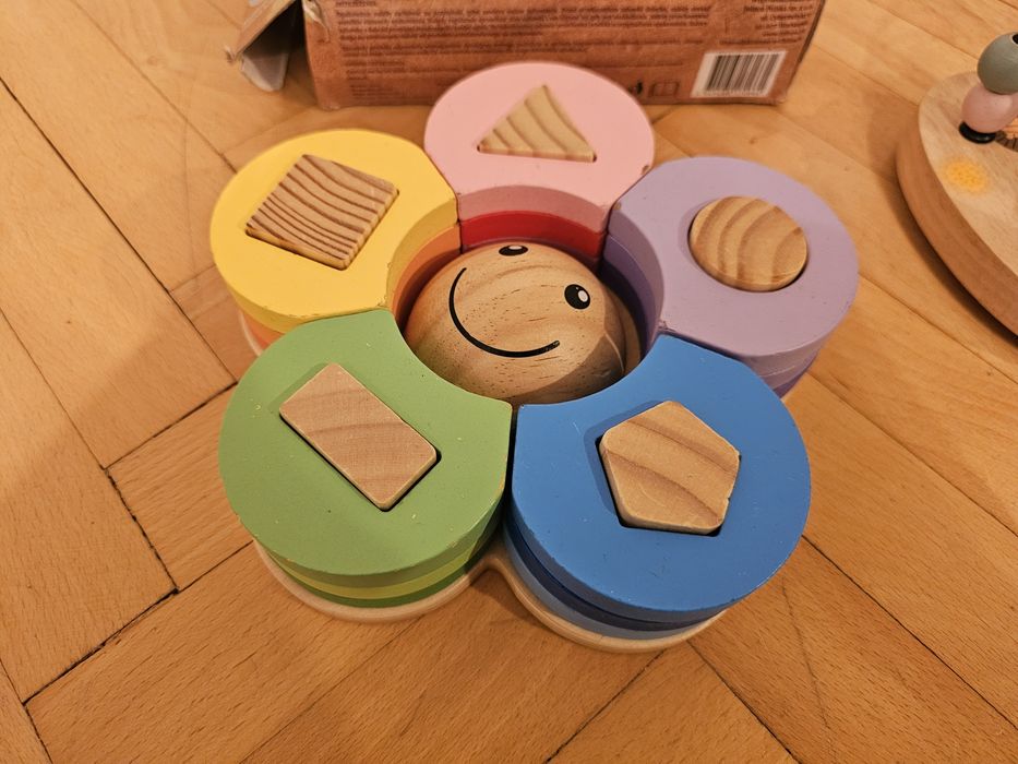 Zabawki drewniane niemowlęce wesoły kwiatek