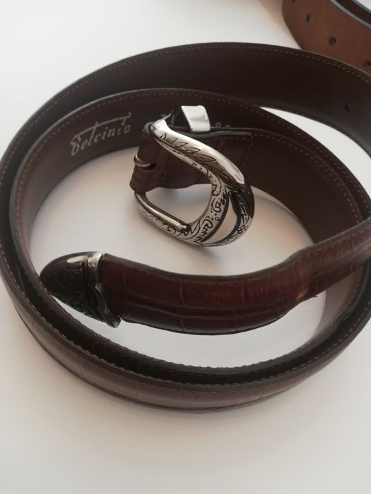 Conjunto de cintos  com pouco uso
