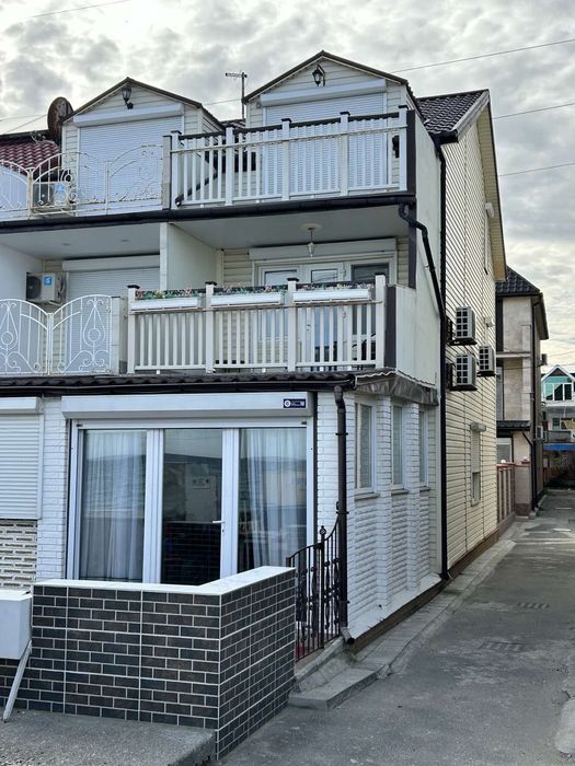 Сдам на лето дом причал первая линия от моря  7-я Пересепская