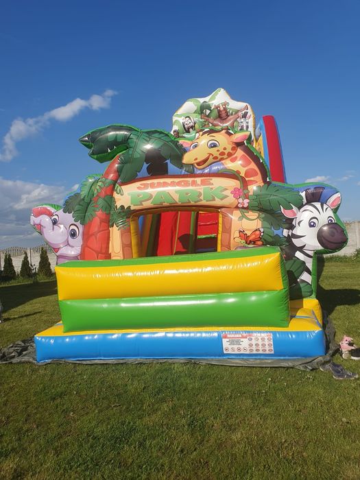 Zjeżdżalnia dmuchana, Dmuchaniec, Zamek dmuchany