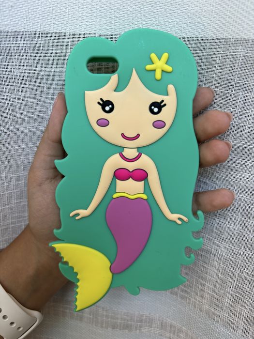Capa iphone 6s com formato de sereia
