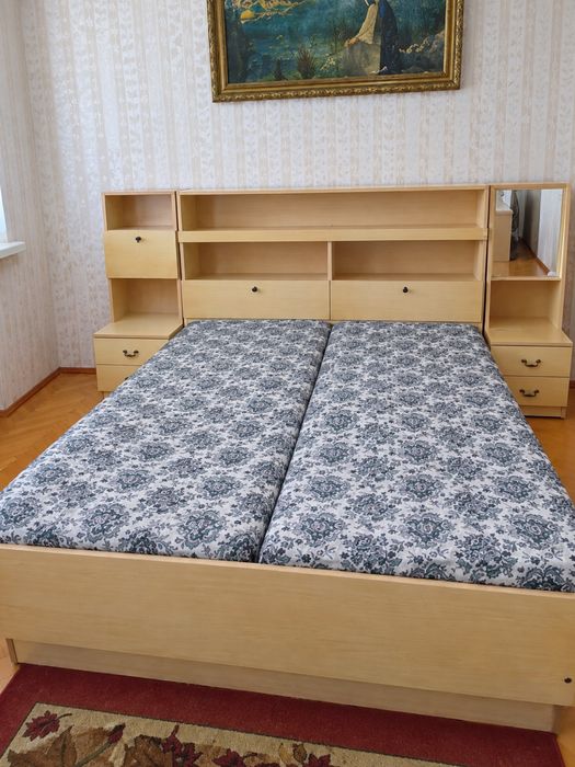 Komplet mebli do sypialni – łóżko, 2 szafy, 2 szafki nocne, nastawka