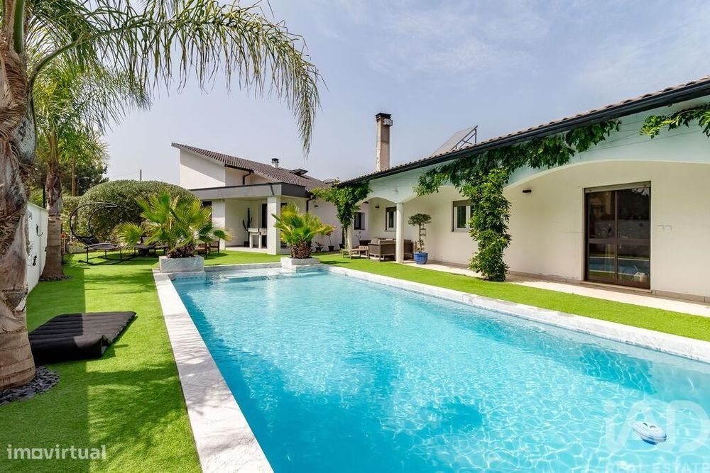 Casa / Villa T4 em Guia, Ilha e Mata Mourisca de 438,00 m2