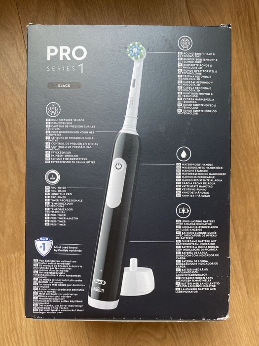 Escova de dentes elétrica Oral-B Pro Series 1