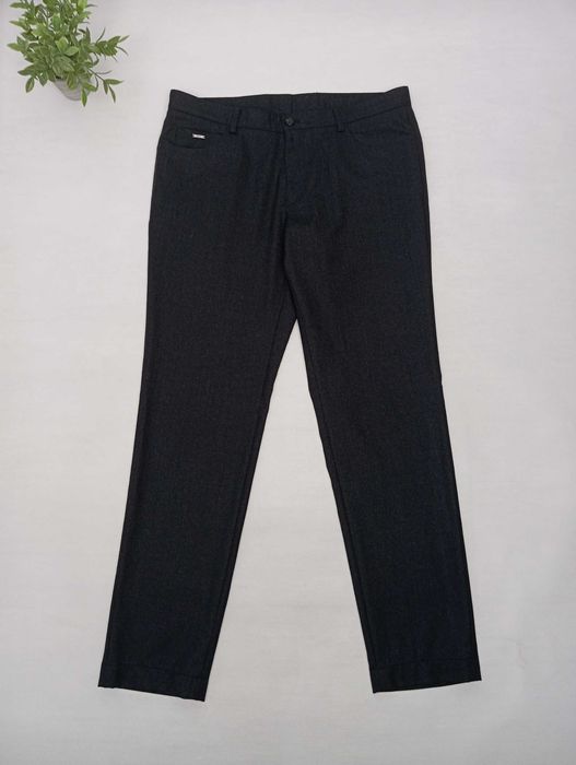 Eleganckie spodnie Hugo Boss W36 XL Virgin Wool