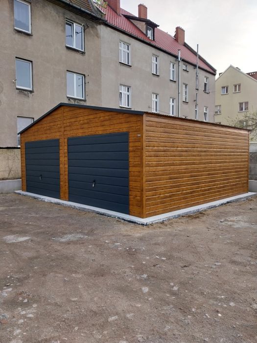Garaż blaszany blaszak nowoczesny wygląd konstrukcja profil zamknięty