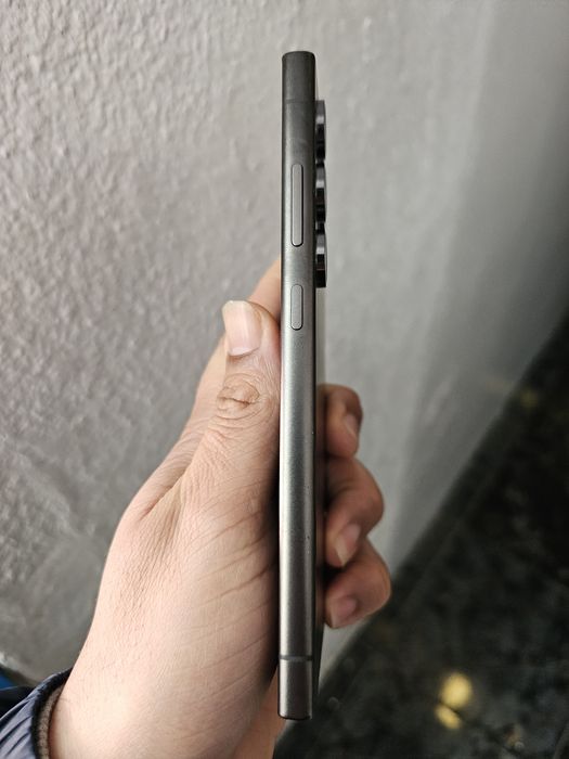 Samsung Galaxy S24 ultra..256gb