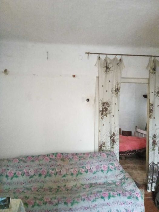 Продам будинок і земельну ділянку у с.Троковичі (16 км від Житомира).