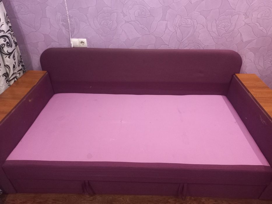 Продам Диван б/у . Самовивіз