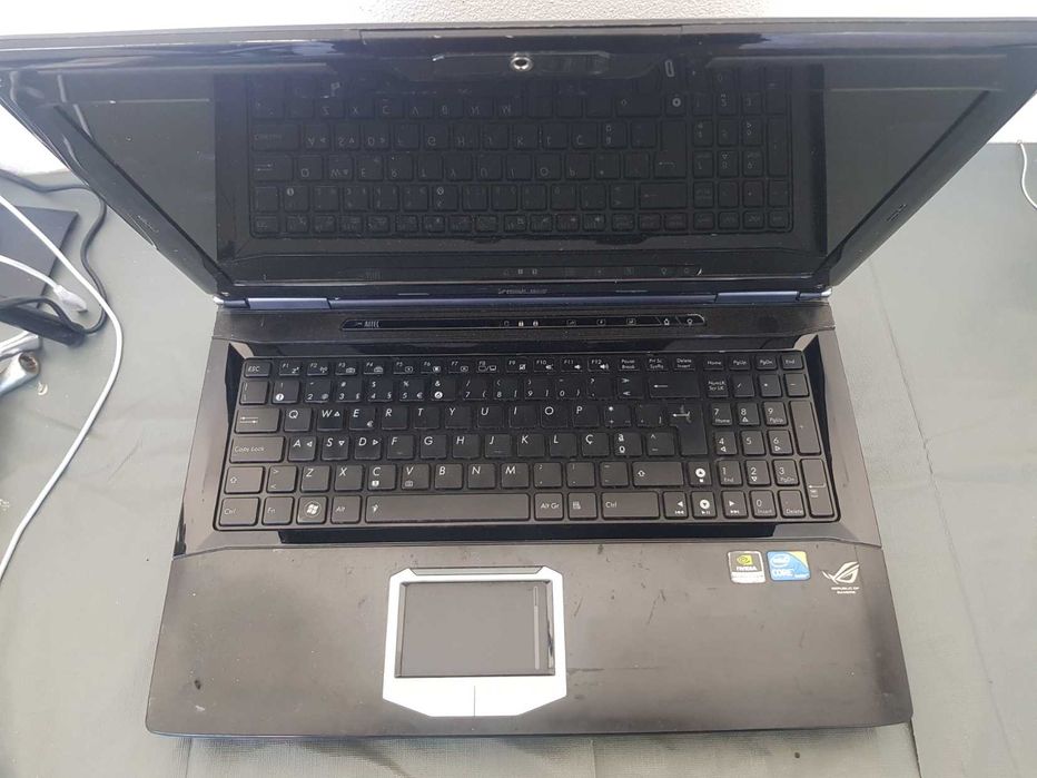 Vários modelos de portáteis para vendas de peças