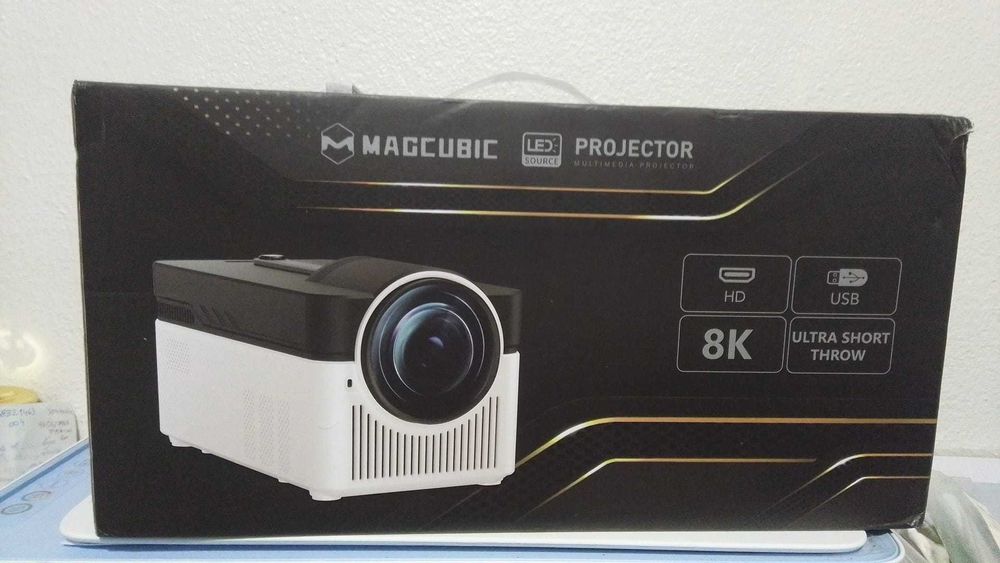 Projetor LED Magcubic HY450 8K | Novo em Caixa