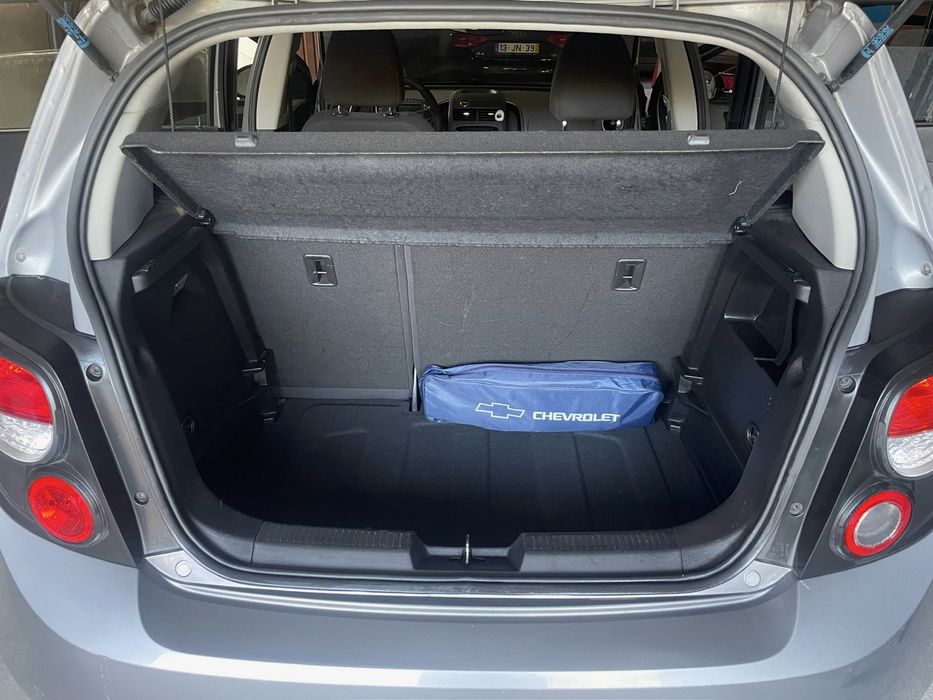 Chevrolet Aveo 1.2 LS (2012) – Apenas 82000 km | Engate Reboque
