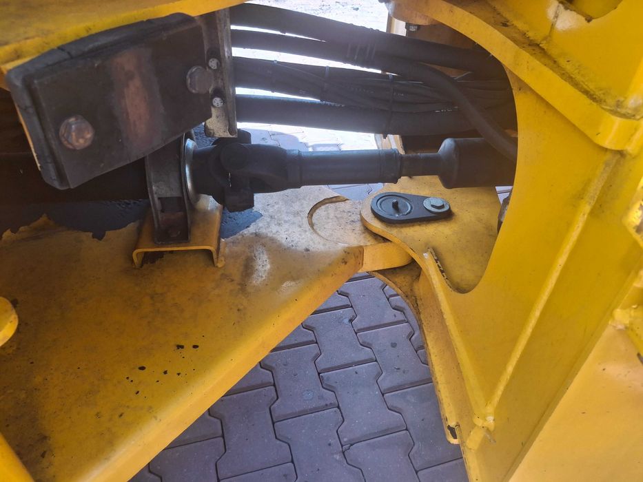 Ładowarka kołowa jcb 411 ht r. 2004 zamiana mozliwa