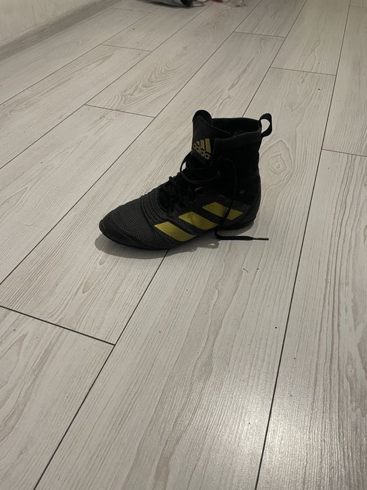 Боксерки Adidas Speedex 18