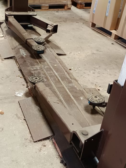 Elevado de fuso auto usado mas em bom estado