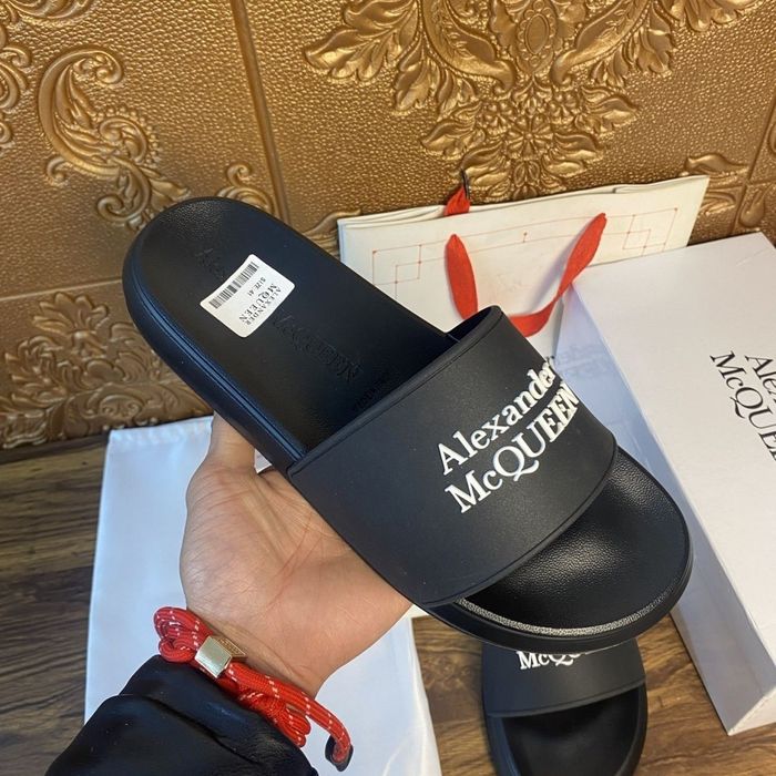 Шлёпанцы Alexander McQueen