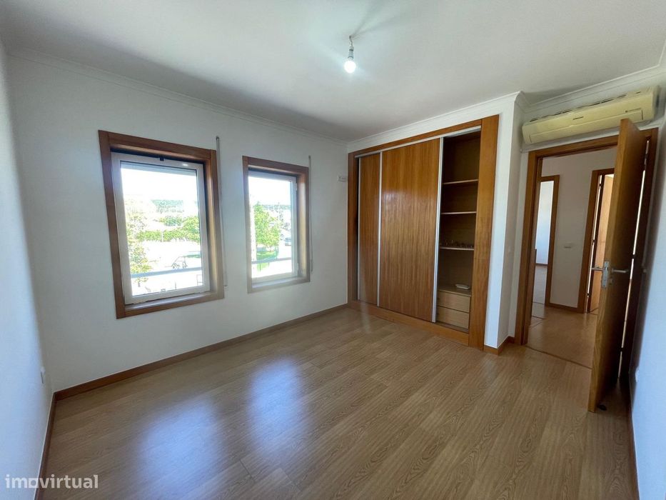 Moradia T3 mais garagem