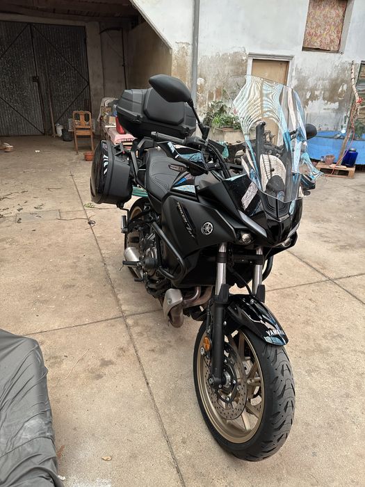 Yamaha Tracer 7 GT com extras (topcase 50L e barras proteção)