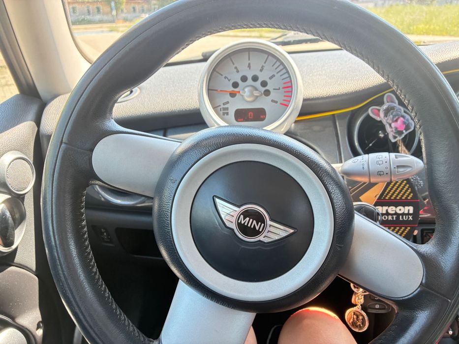 Sprzedam ładne mini one 2004 1.6