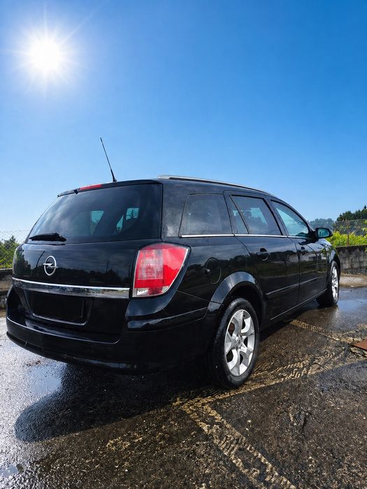 Opel Astra H 1.4 Caravan a GPL