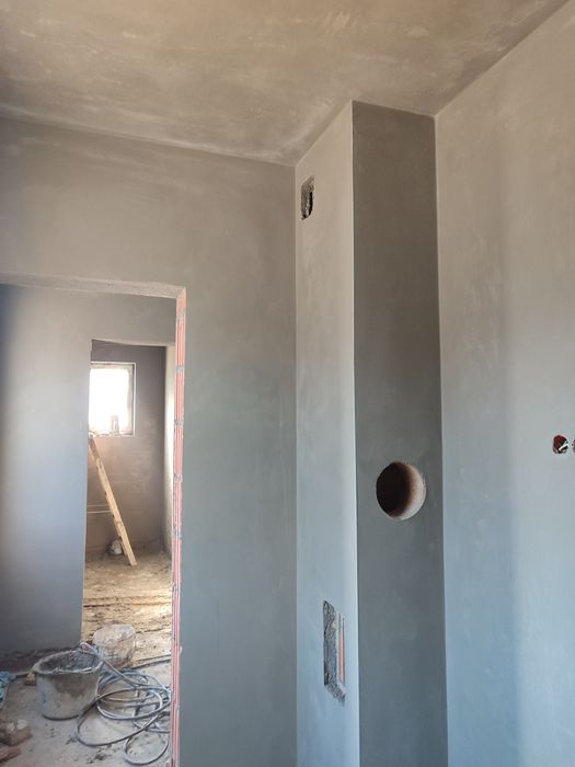 Tynki cementowo wapienne maszynowe