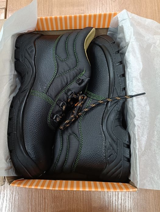 Trzewiki ochronne , robocze 42